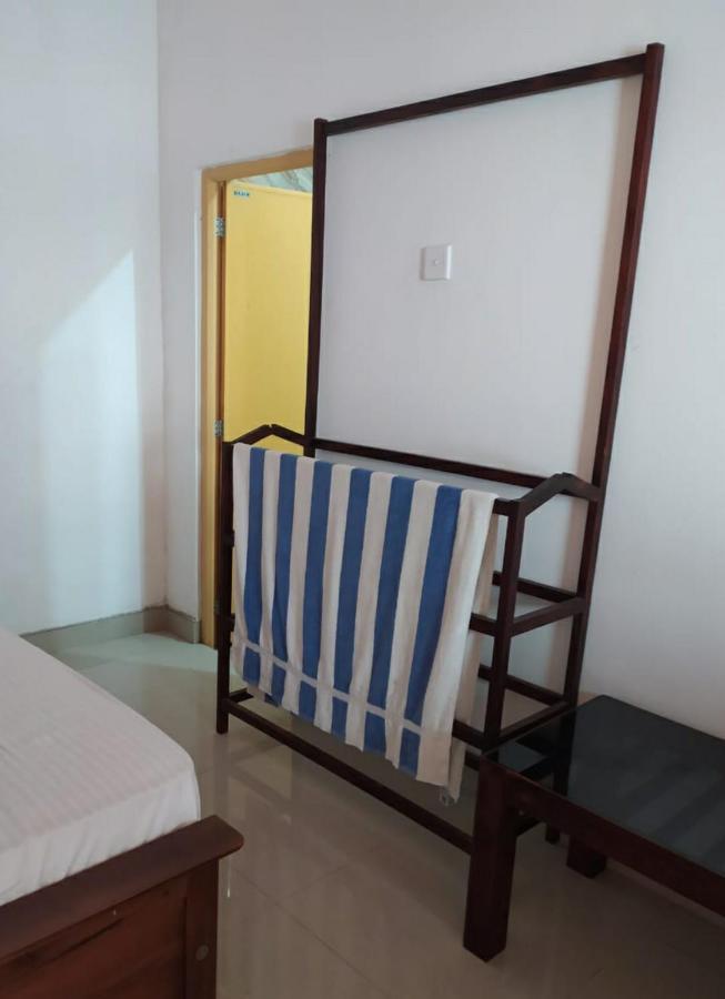 River Side Holiday Inn Велигама Экстерьер фото